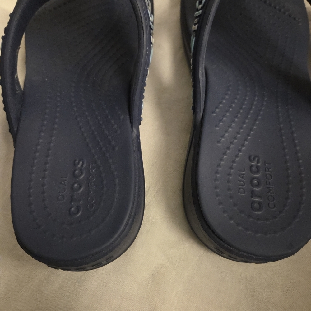 CROCS Navy Monterey Embellished Thong Sandals for Women sz 8 - Picture 6 of 9
